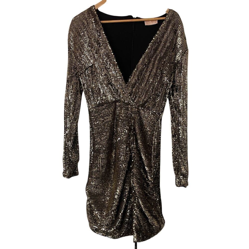 Club L London Ruched Front Long Sleeve Plunge Gold Sequined Dress • Size 6 ⬇️